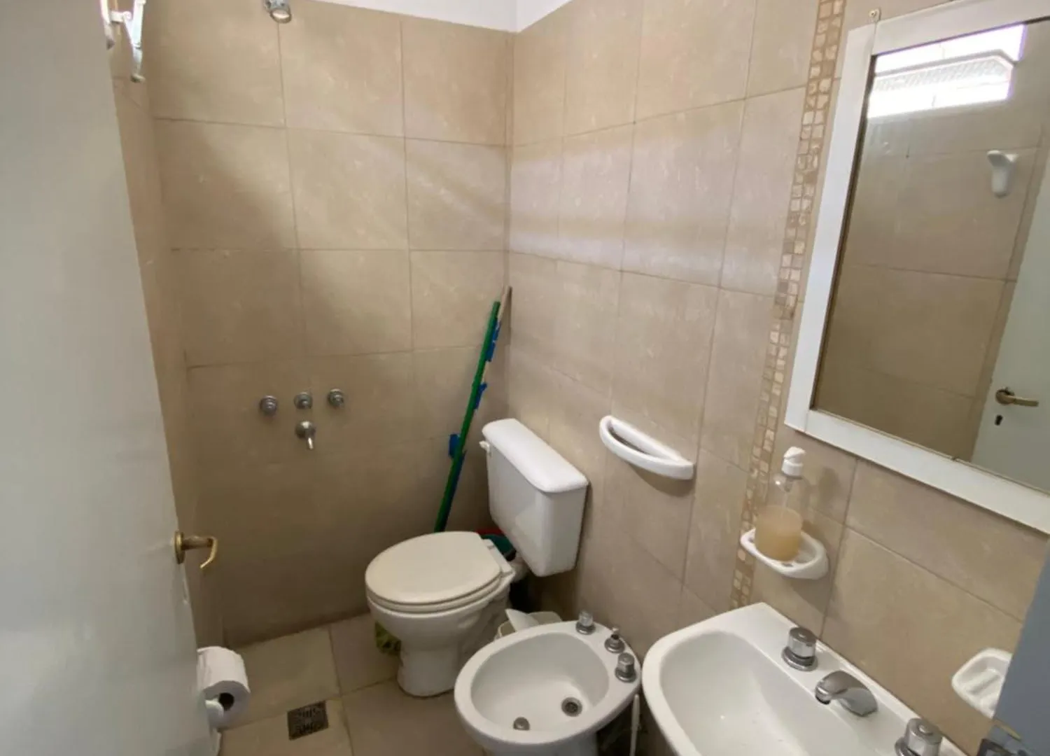 Hostel S&J Mendoza Guaymallén